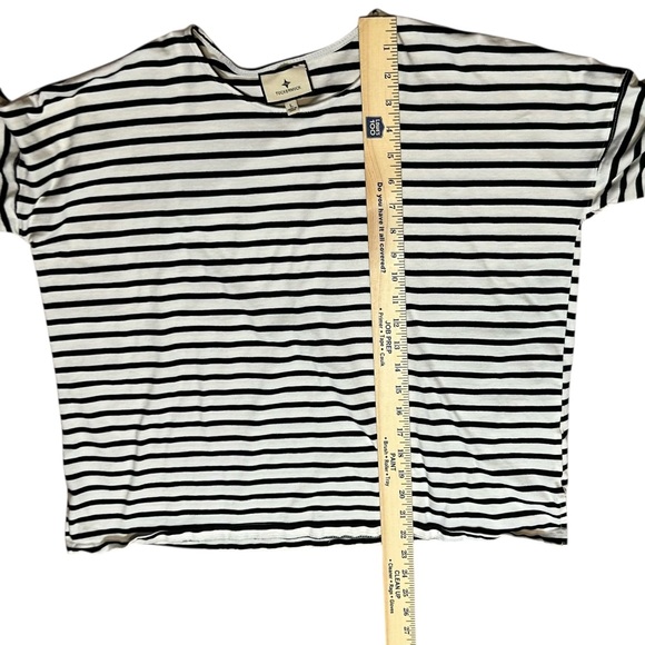 Tuckernuck Kayne Black White Striped Top Tee Size Large Women’s - Picture 7 of 8